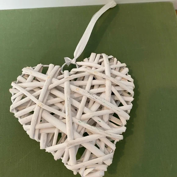 Romantic French Country Châteaucore Decor Bundle 4pc Ceramic Wood Wicker Resin - Picture 10 of 15